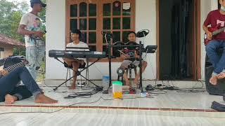 Steven and coconut trees kembali cover