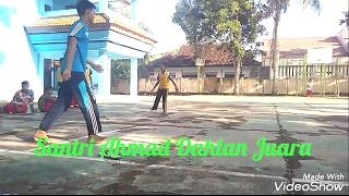 latihan futsal santri pondok pesantren ahmad dahlan SMP Mu Ahmad Dahlan