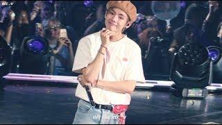 4K 181019 LOVE YOURSELF TOUR PARIS ANSWER  LOVE MYSELF  방탄소년단 태형 뷔 직캠  BTS V FOCUS FANCAM