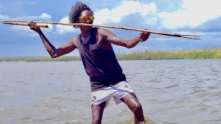 Is this the best spear fisherman in the world?  Fishing the Wild Ep.2