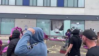 Whats causing the anti-immigration riots in the UK?  REUTERS