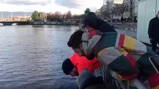 Неожиданный улов в Женевском озере.
