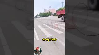 Cientos de metros de cable se cayeron del trailer #trucks #trailers #camioneros #camiones #camion