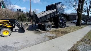 How to Dump Half a Load... Switching Dump Truck Tailgates.