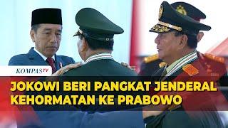 Detik-Detik Jokowi Sematkan Tanda Pangkat Jenderal TNI Kehormatan ke Prabowo Subianto