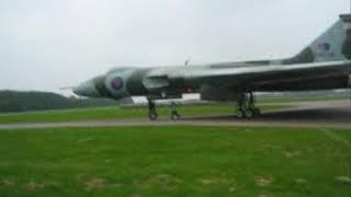 XH558s first walk under power - 12th October 2007