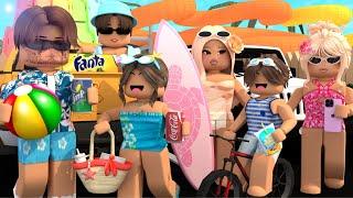 FAMILY SUMMER TRIP TO A WATERPARK *COOPER BULLIED A YOUNG GIRL?* VOICE Roblox Bloxburg Roleplay