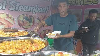 PASAR MALAM GOR PURBALINGGA DI DALAMNYA BANYAK ORANG JUALAN