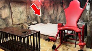 INSIDE A JAPANESE LOVE HOTEL The Most Unusual Places to Stay in Tokyo solo travel