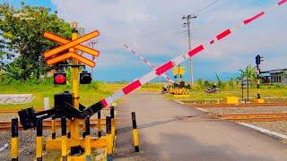 Railroad Crossing Indonesia  Perlintasan Kereta Api Kalisalak