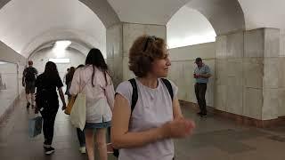 ВИА Лейся песня - Родная земля - Лев Лещенко -певец Антон Малышев спел в #metro Москвы хит 1978 года