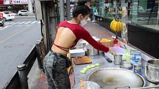 Eggs & Bananas The Most Popular Roti Lady in Bangkok - Thai Street Food