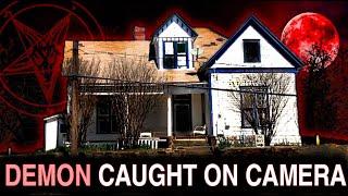 DEMON Caught On Camera @ HAUNTED HILL HOUSE SCARIEST Place In TEXAS  REAL Paranormal Activity