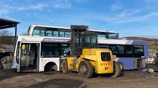 A walk around of all the buses in Campbells scrap yard