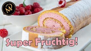 Leichte  fruchtige Himbeeren Biskuitrolle - schnell gemachtes Biskuitrouladen Rezept mit Himbeeren