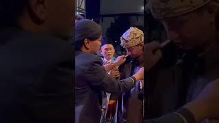 Habib Bahar di Pakaikan Ikat Kepala Sunda oleh Keluarga Kerajaan Sumedang Larang