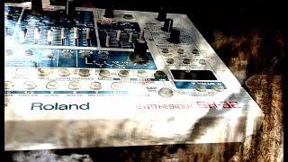 Roland SH101-SH32 loop jam analogue vs digital synthesisers in the forest. A hedgehop video remix