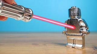 Мощный лазер против Лего человечка из Галлия
