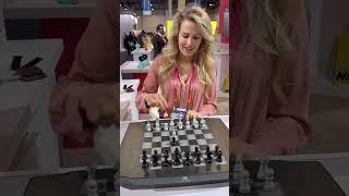 Phantom chess board plays by itself