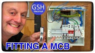 How to Fit a Circuit Breaker MCB RCBO to a Busbar. Wylex No Miss Busbar Connection & Quick Release