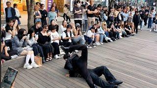 STREET ARTIST ONE OF. INTERACTIVE SINCHON SHOW BUSKING. 240428.