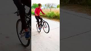 short weele cycle stunt and subscribe for more  #akrider #stunts #cycle  #stuntbike #stuntcycle