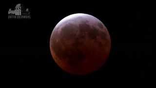 Total Lunar Eclipse April 4 2015 Time Lapse Four and a half hour in one minute - stabilized