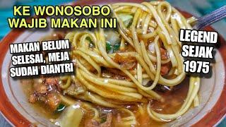 MAKAN BELUM SELESAI MEJA SUDAH DITUNGGUIN. MIE ONGKLOK  KULINER LEGENDARIS WONOSOBO SEJAK 1975 