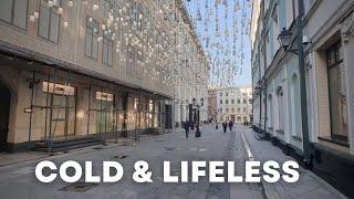 Moscows Ultra Luxury Shopping Streets are EMPTY