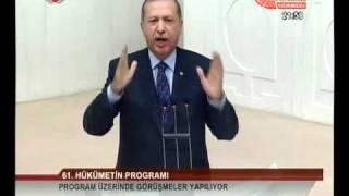 Başbakan Erdogan hapis yatmasına neden olan şiiri okudu HeLaL