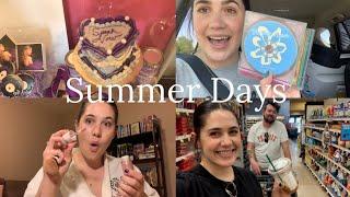 SUMMER DAYS VLOG  TAYLOR SWIFT BAKERY & What Color Was Your Britney CD??