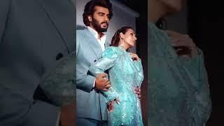 Kesariya Arjun Kapoor ️ Malaika Arora Kapoor  #entertainercelebrity #shorts #love #lovestatus