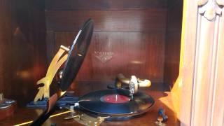 VICTROLA VE10-50X ORTHOPHONIC PHONOGRAPH