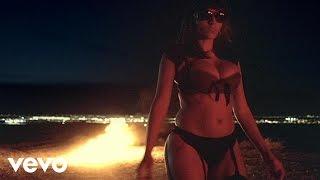 Kanye West - Flashing Lights Directors Cut ft. Dwele