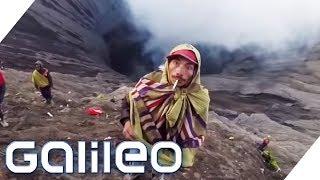 Das gefährlichste Ritual Indonesiens Diese Menschen klettern in einen Vulkan  Galileo  ProSieben