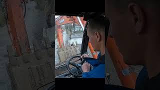 ПЕРЕКЛЮЧЕНИЕ СКОРОСТЕЙ НА КОЛЕСНОМ ЭКСКАВАТОРЕ. #excavator #doosan #hitachi