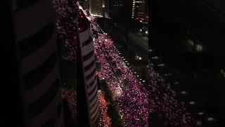 Crowd singing Rosas at Leni Robredo Miting De Avance Makati May 7 2022