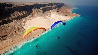 Forgotten Island – Paragliding on the island of Socotra in English