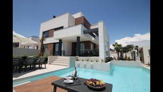 €509000 3 Bedroom Villa Torrevieja Alicante Costa Blanca Spain