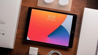 iPad 8 2020  Unboxing and Initial Impressions