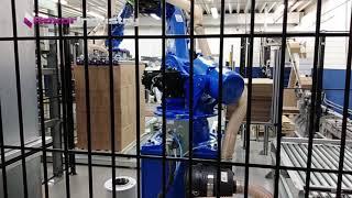 Робот-паллетайзер Yaskawa GP215 c гриппером для захвата целого слоя продукции и межслойного листа