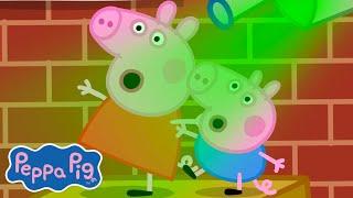 Peppa Pig Tales  What is that Green Light? ️