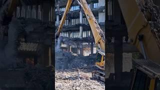 CAT 365B Longfrontexcavator High Rise Demolition 2024. #demolition #caterpillar