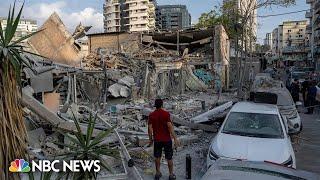 Hamas rocket barrage strikes Tel Aviv