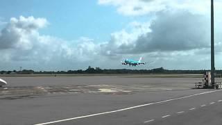 KLM B744 touchdown at JAP Intl Airport - Suriname SMJPPBM