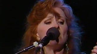 Bonnie Raitt - Angel From Montgomery - 1161993 - Shoreline Amphitheatre Official