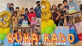 Anak Anak buka kado - Hadiah Ulang Tahun Bikin Senang Kids open the gifts from friends