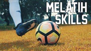 2 MENIT  Cara Meningkatkan Kontrol SKILLS Sepakbola   Easy Basic Football Groundmove tutorial