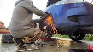 Cutting springs out of a Punto fail