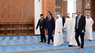 Presiden Jokowi Salat di Masjid Joko Widodo Abu Dhabi 17 Juli 2024